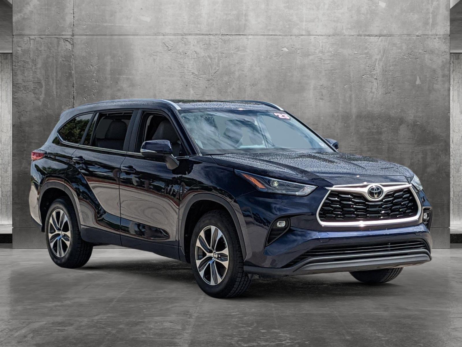 2023 Toyota Highlander Vehicle Photo in Davie, FL 33331