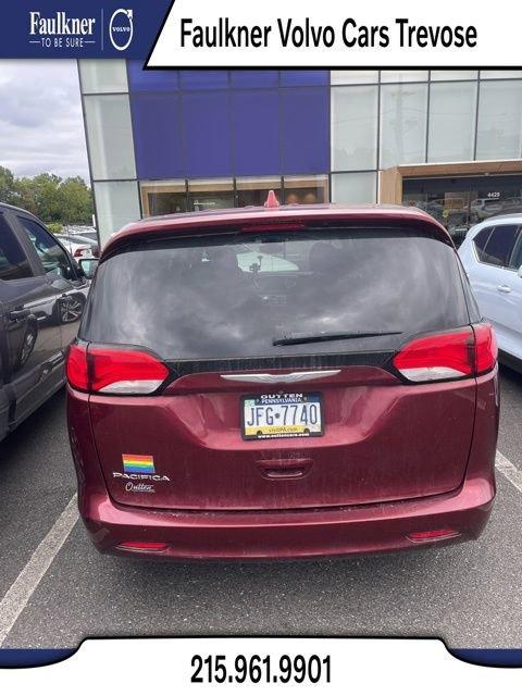 2017 Chrysler Pacifica Vehicle Photo in Trevose, PA 19053