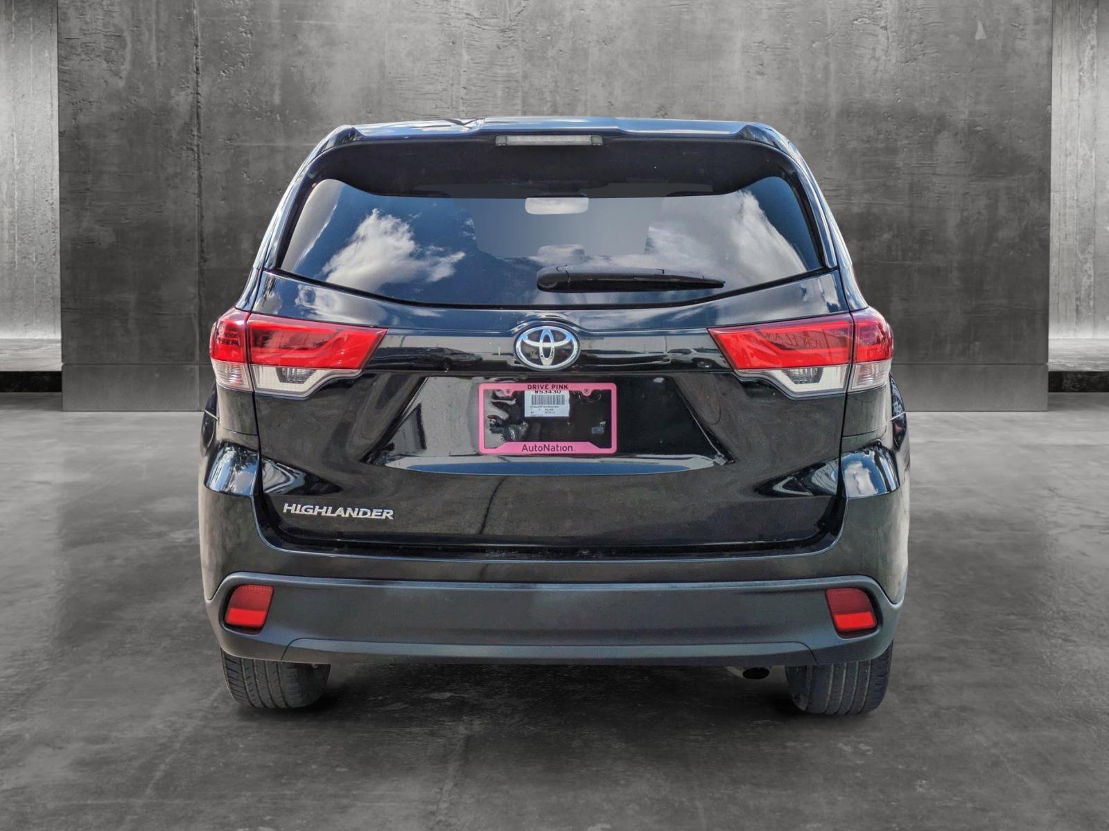 2017 Toyota Highlander Vehicle Photo in MIAMI, FL 33172-3015