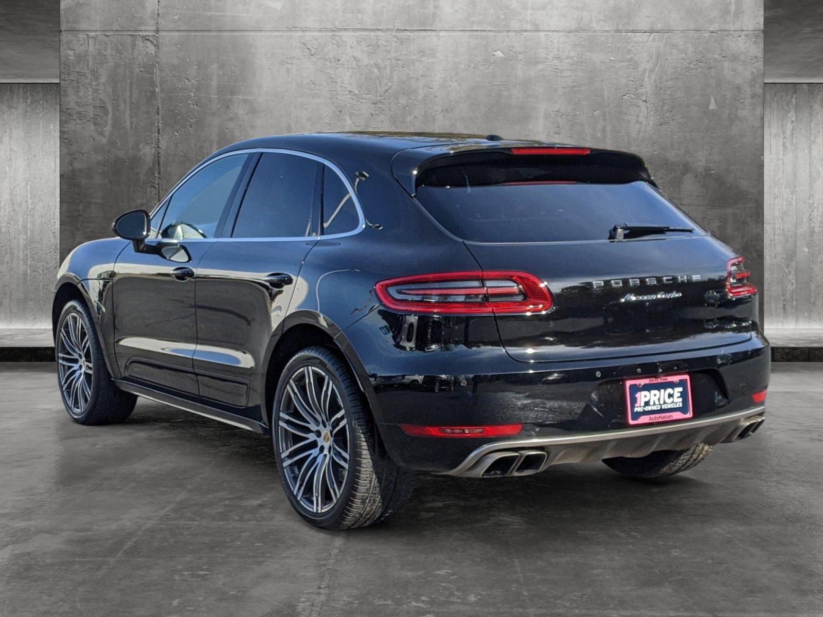 2015 Porsche Macan Vehicle Photo in TIMONIUM, MD 21093-2300