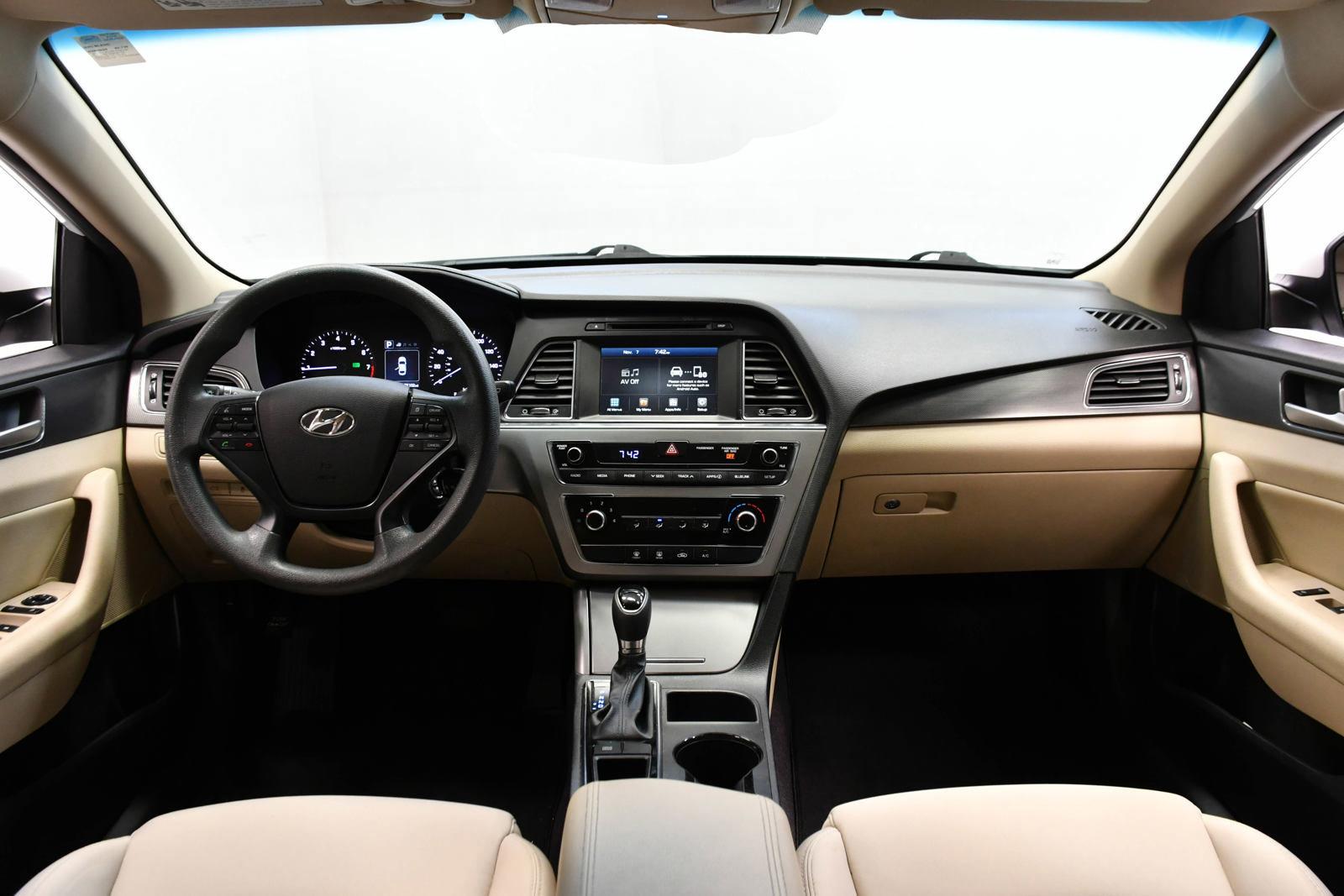 2016 Hyundai SONATA Vehicle Photo in DALLAS, TX 75235