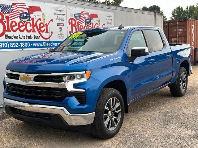 2022 Chevrolet Silverado 1500 Vehicle Photo in DUNN, NC 28334-8900