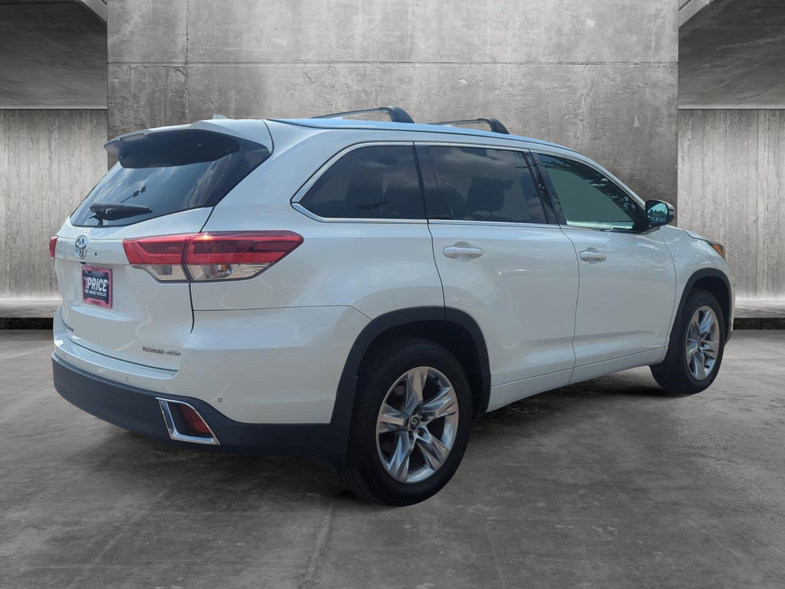 2017 Toyota Highlander Vehicle Photo in Memphis, TN 38133