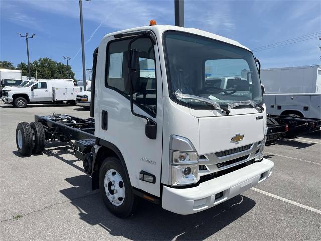 Select 2025 Chevrolet Low Cab Forward 3500