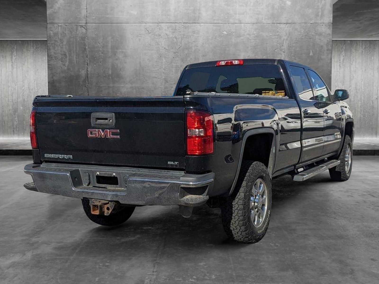 2015 GMC Sierra 2500HD Vehicle Photo in TIMONIUM, MD 21093-2300