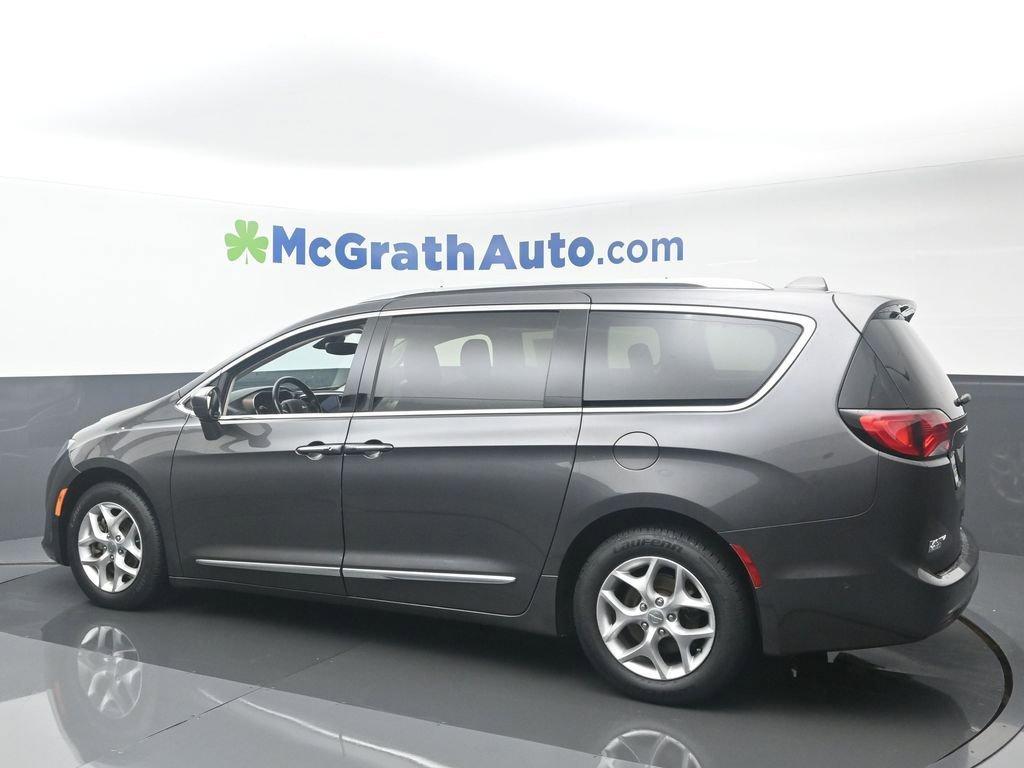 2019 Chrysler Pacifica Vehicle Photo in Cedar Rapids, IA 52402