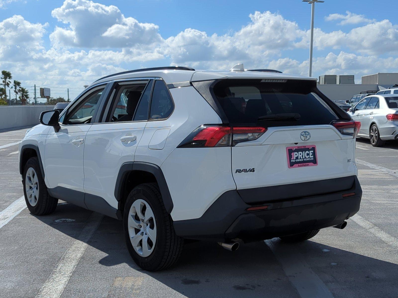 2020 Toyota RAV4 Vehicle Photo in Ft. Myers, FL 33907