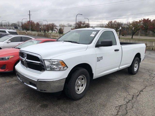 2023 Ram 1500 Classic Vehicle Photo in AKRON, OH 44320-4088