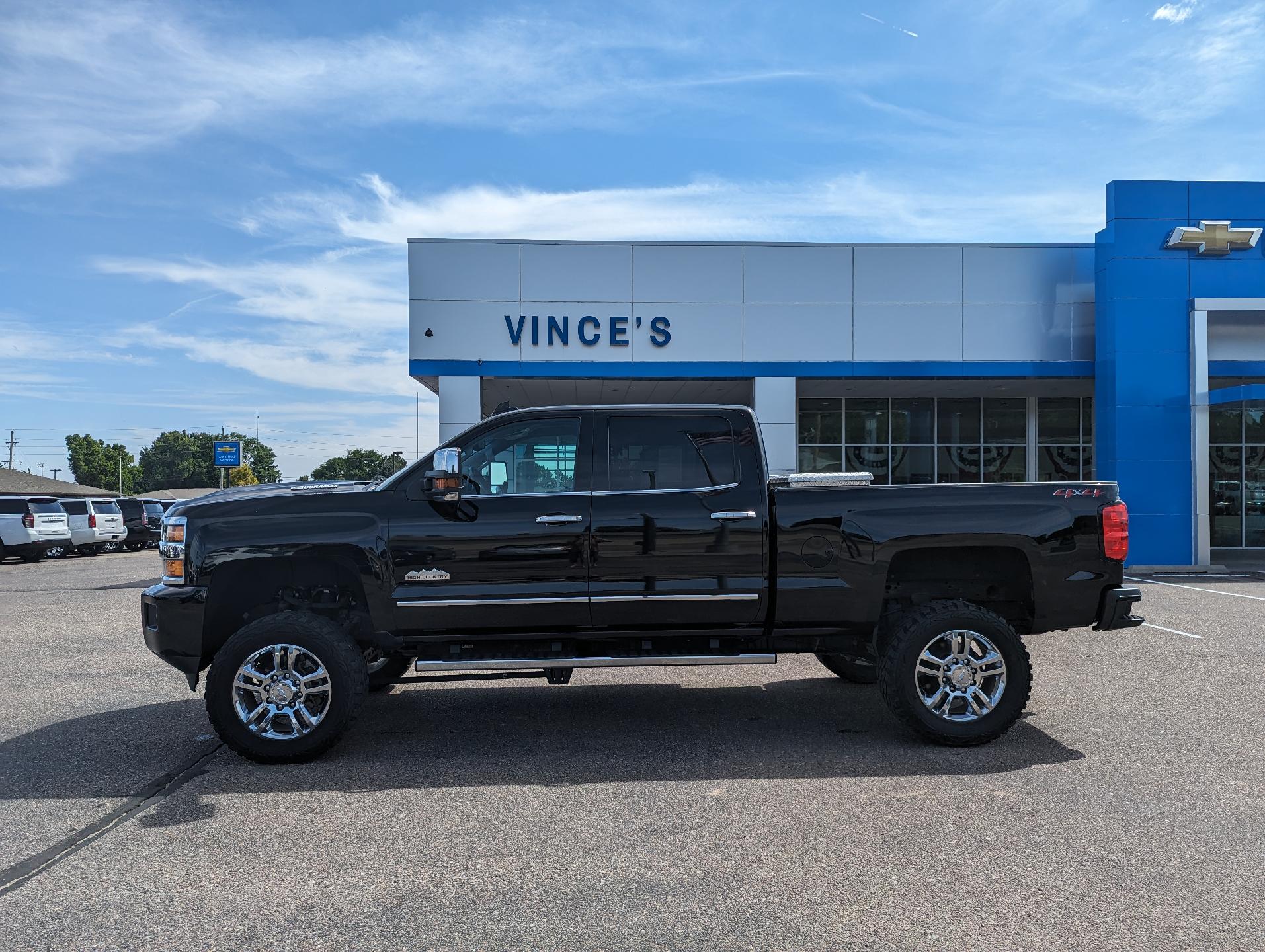 Used 2018 Chevrolet Silverado 2500HD High Country with VIN 1GC1KXEY0JF287988 for sale in Burlington, CO