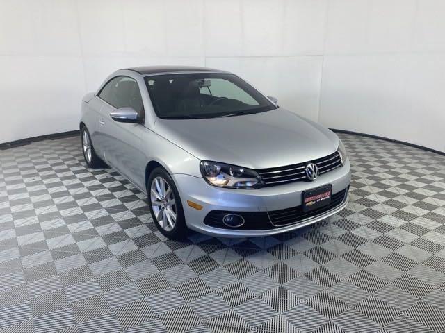 2013 Volkswagen Eos Vehicle Photo in MEDINA, OH 44256-9001