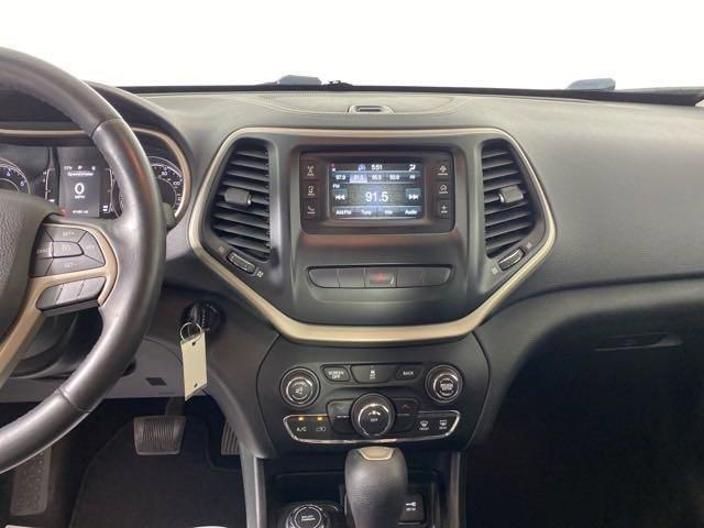 2014 Jeep Cherokee Vehicle Photo in MEDINA, OH 44256-9001