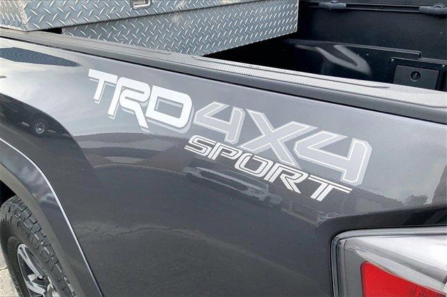 2021 Toyota Tacoma 4WD Vehicle Photo in INDEPENDENCE, MO 64055-1377