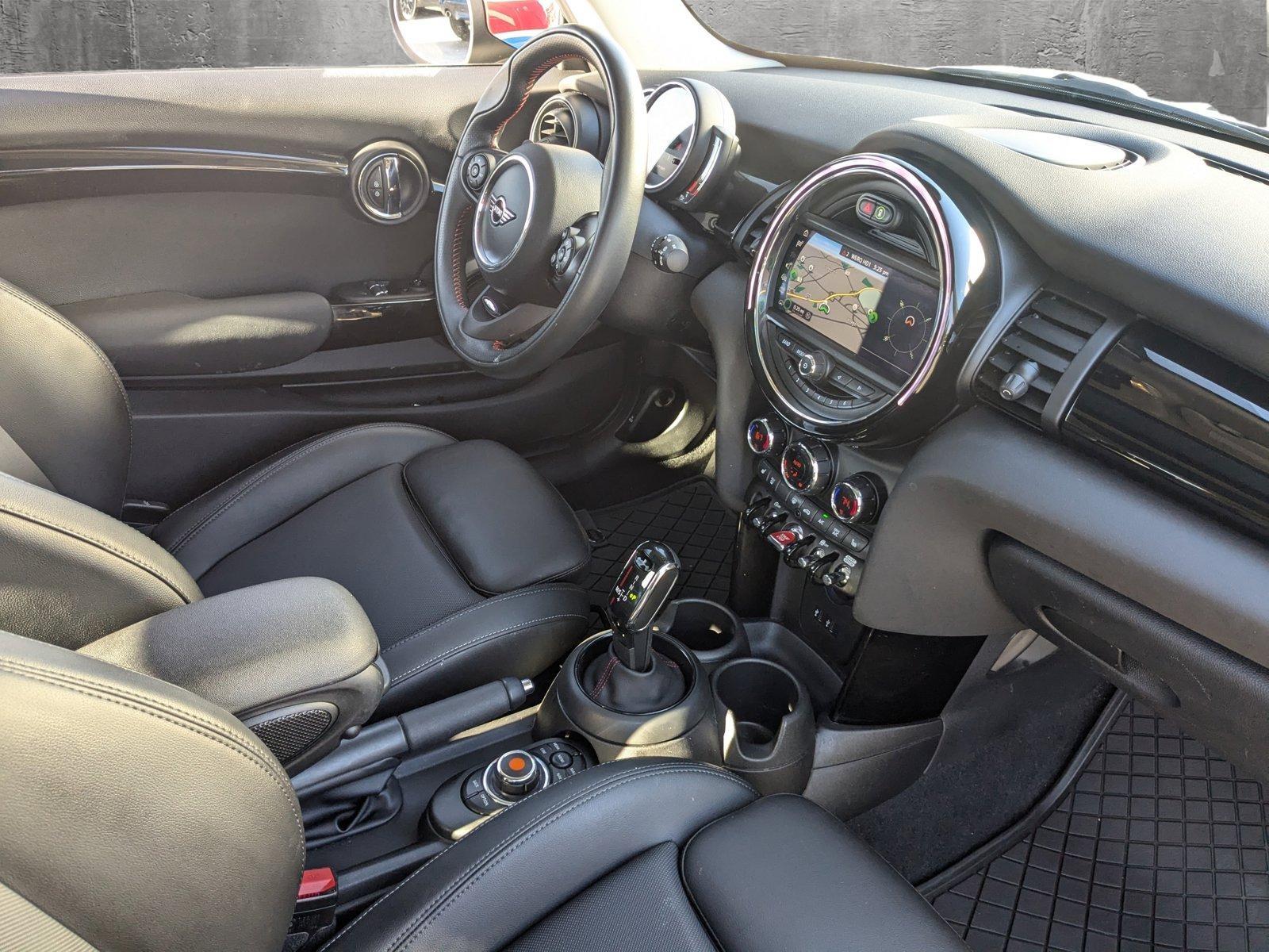 2020 MINI Cooper S Hardtop Vehicle Photo in Towson, MD 21204