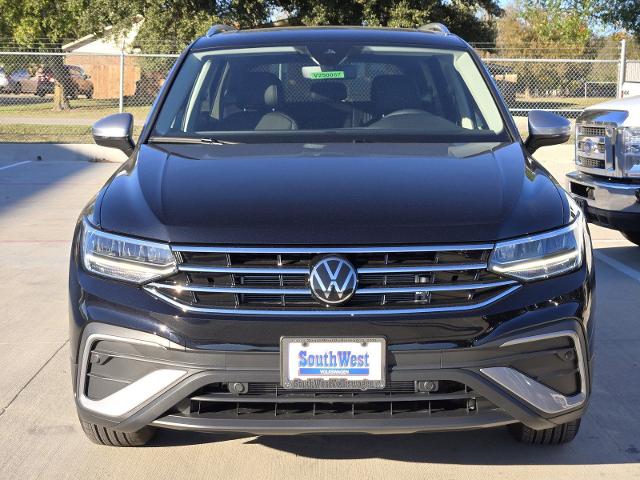 2025 Volkswagen Atlas Vehicle Photo in WEATHERFORD, TX 76087