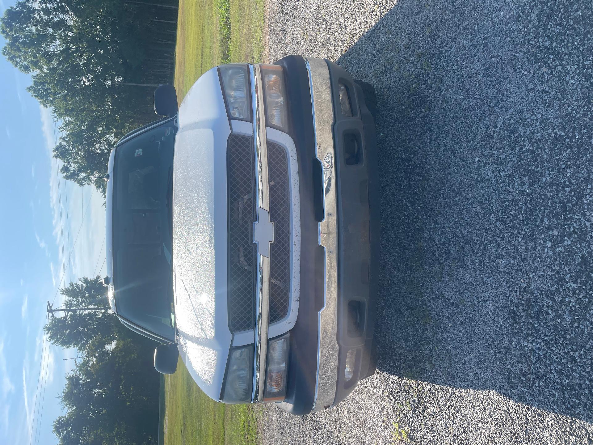 Used 2005 Chevrolet Silverado 1500 Work Truck with VIN 1GCEK19B85E159580 for sale in Farmville, VA