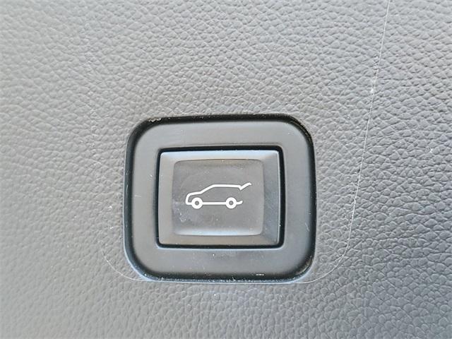 2021 Chevrolet Traverse Vehicle Photo in GRAND BLANC, MI 48439-8139