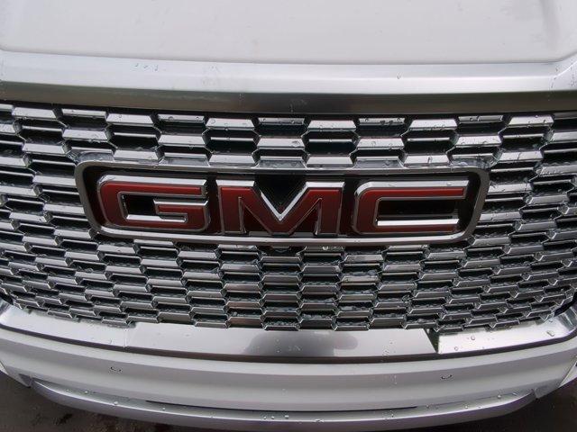 2024 GMC Yukon Vehicle Photo in ALBERTVILLE, AL 35950-0246