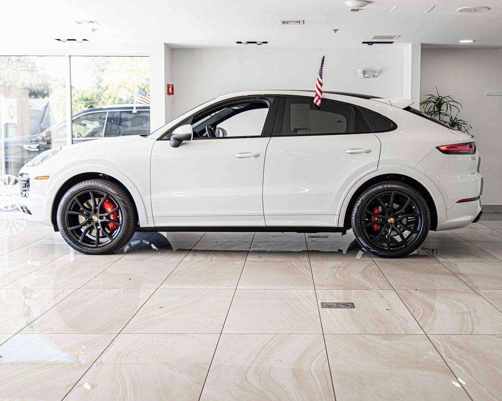 2023 Porsche Cayenne Vehicle Photo in Saint Charles, IL 60174