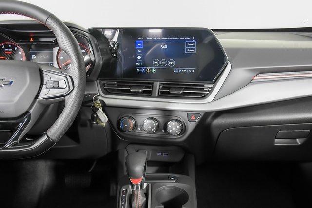 2025 Chevrolet Trax Vehicle Photo in PUYALLUP, WA 98371-4149