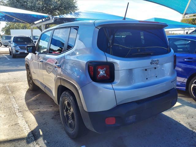 2016 Jeep Renegade Vehicle Photo in DENTON, TX 76210-9321