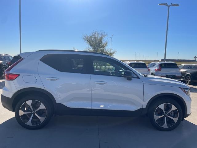 2024 Volvo XC40 Vehicle Photo in Grapevine, TX 76051