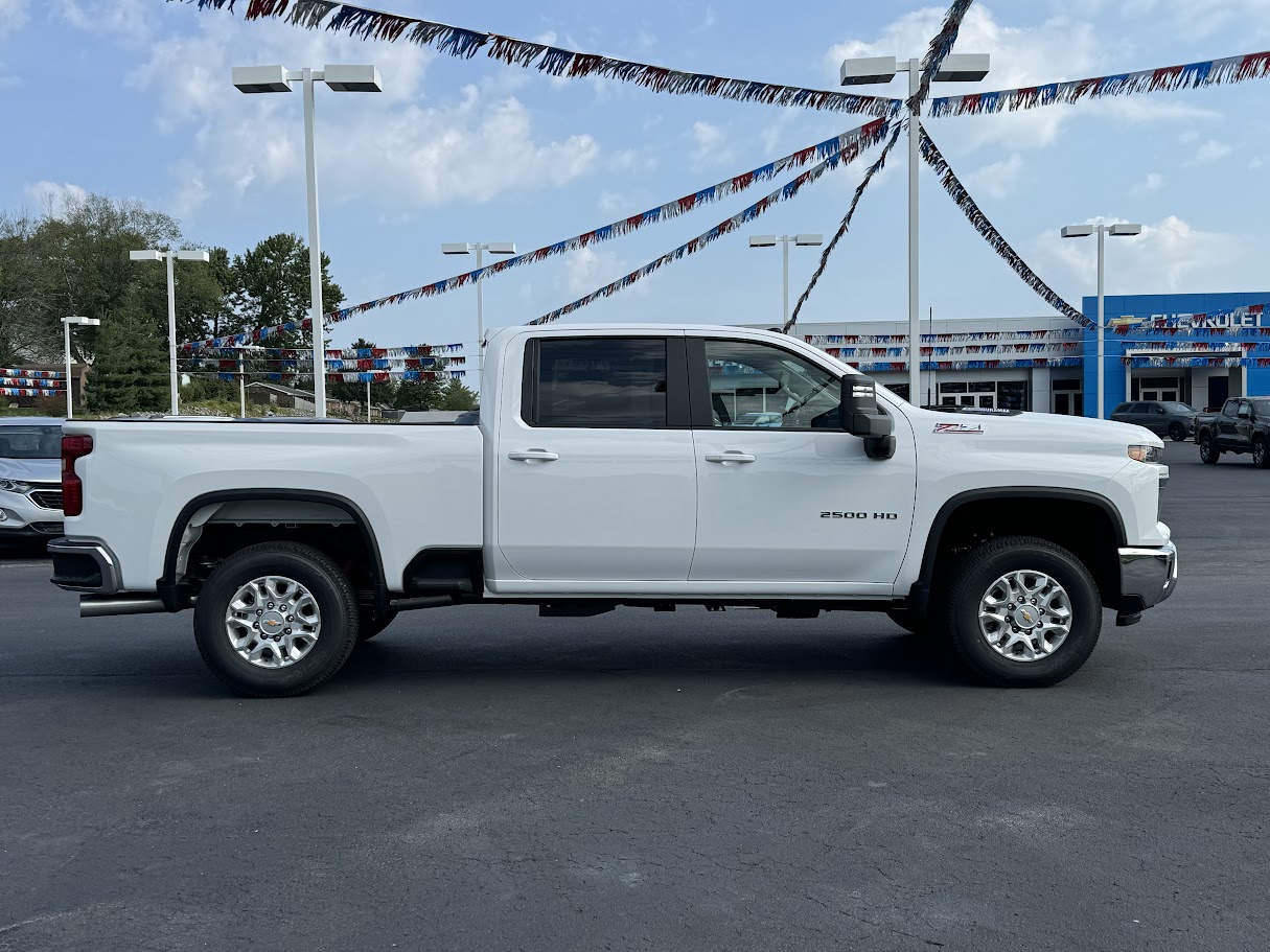 2024 Chevrolet Silverado 2500 HD Vehicle Photo in BOONVILLE, IN 47601-9633