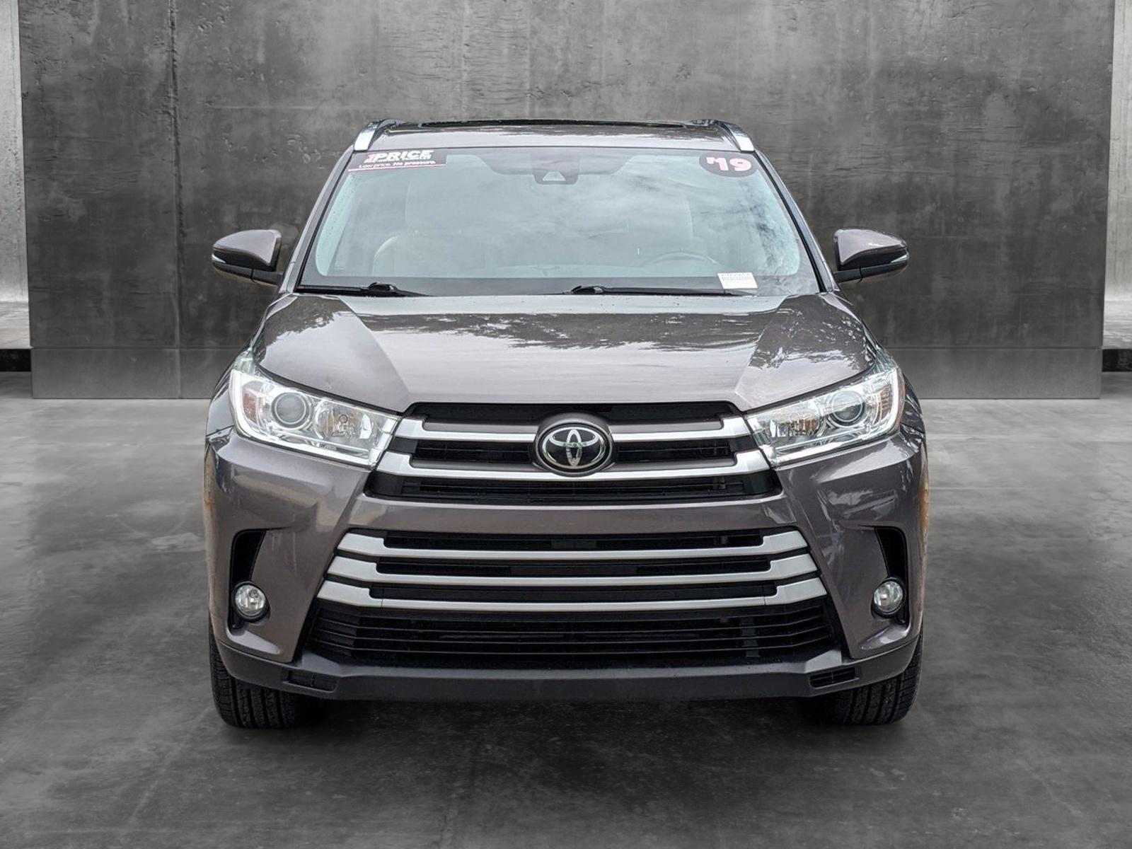 2019 Toyota Highlander Vehicle Photo in Clearwater, FL 33764