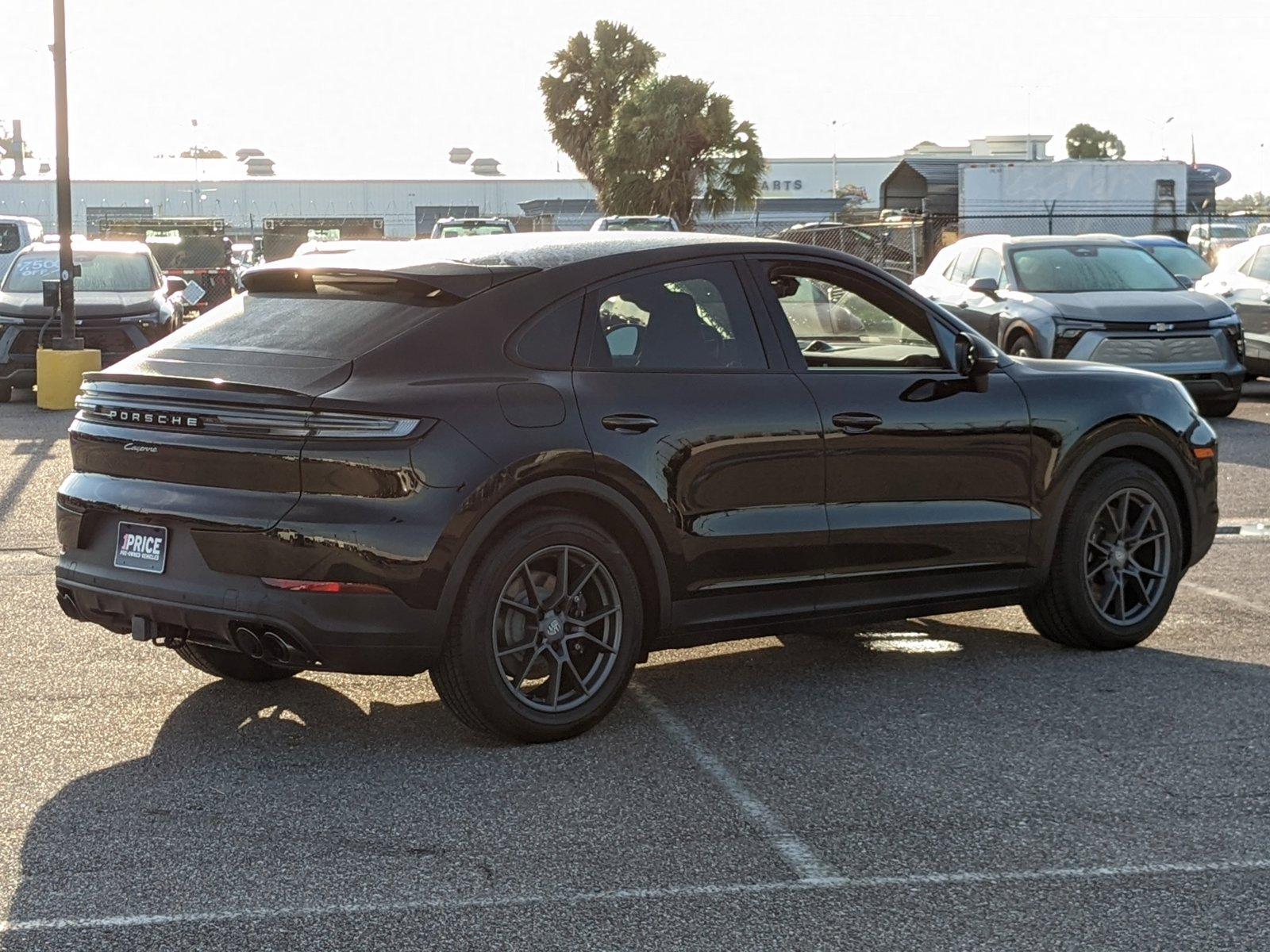 2024 Porsche Cayenne Vehicle Photo in Maitland, FL 32751