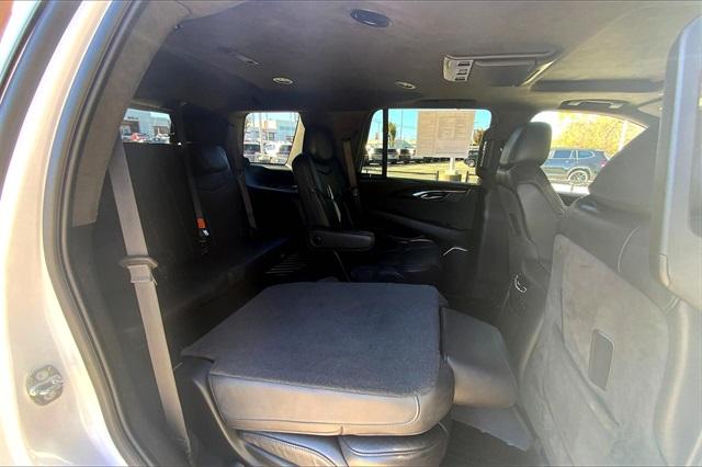 2020 Cadillac Escalade Vehicle Photo in KANSAS CITY, MO 64114-4545