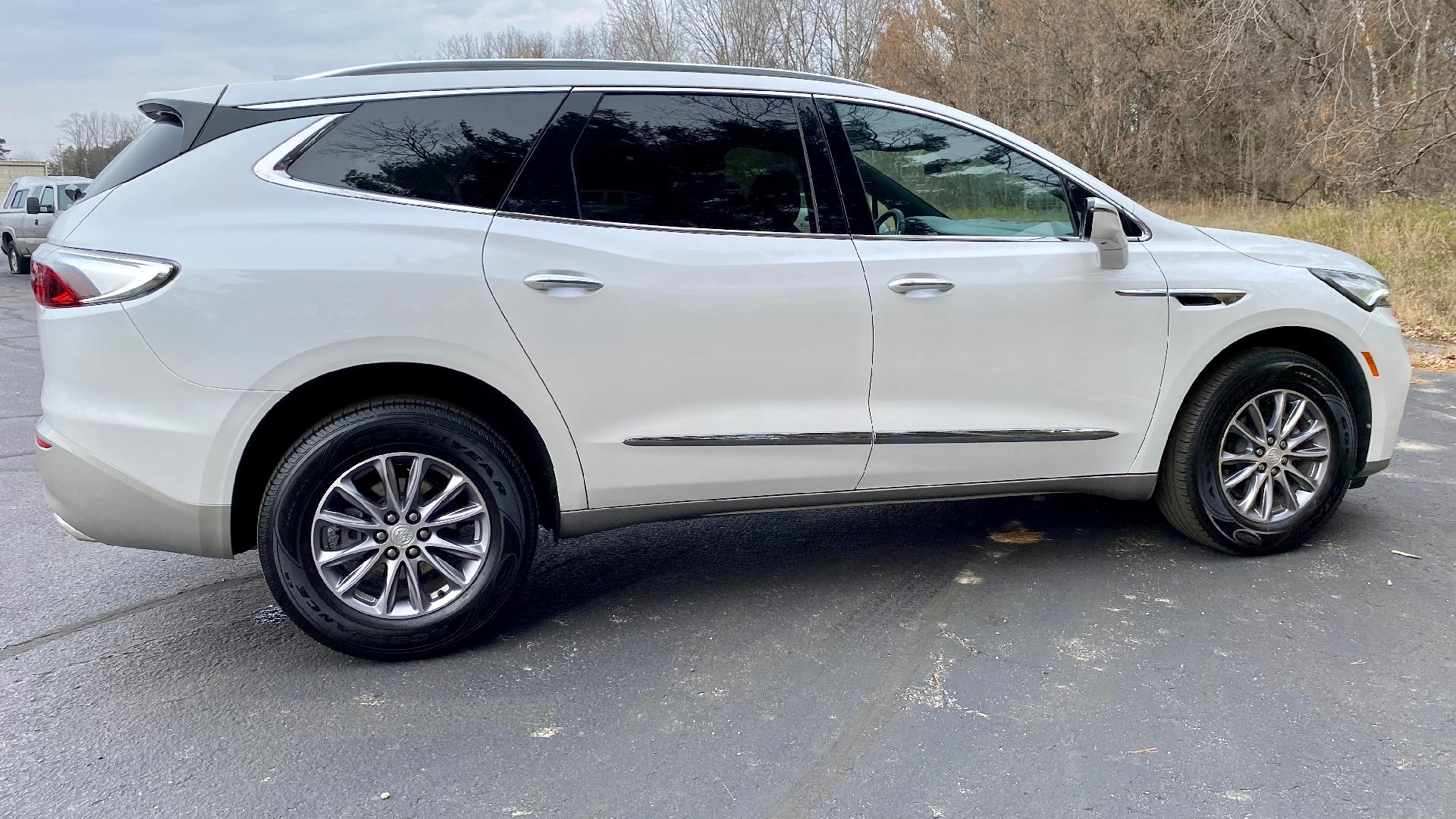 2022 Buick Enclave Vehicle Photo in CLARE, MI 48617-9414