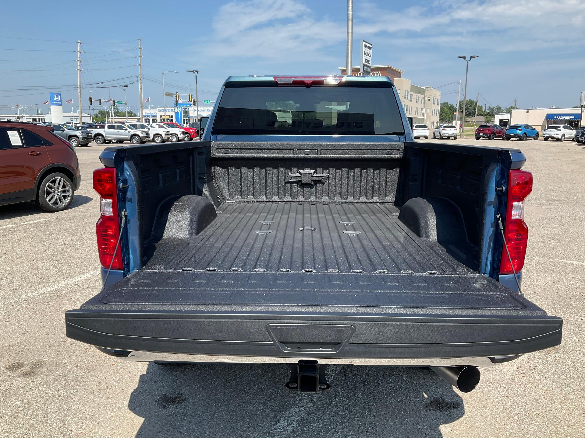 2024 Chevrolet Silverado 2500 HD Vehicle Photo in PONCA CITY, OK 74601-1036