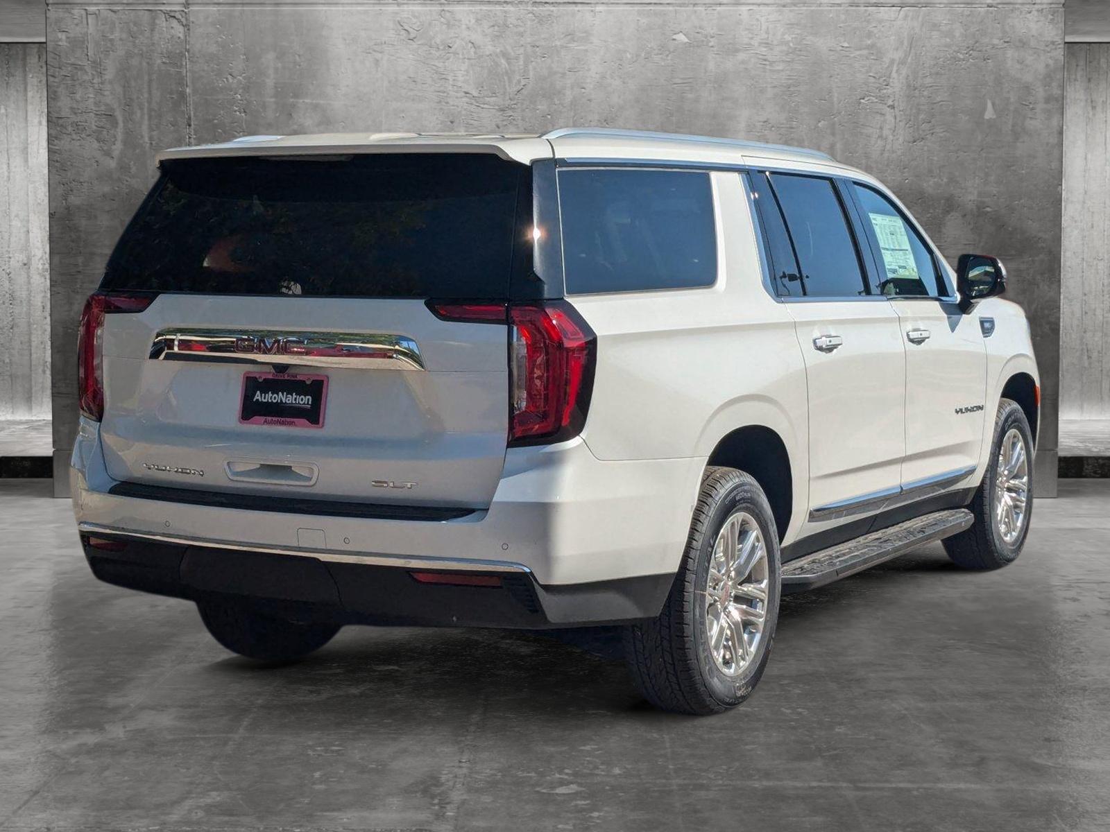 2024 GMC Yukon XL Vehicle Photo in LONE TREE, CO 80124-2750