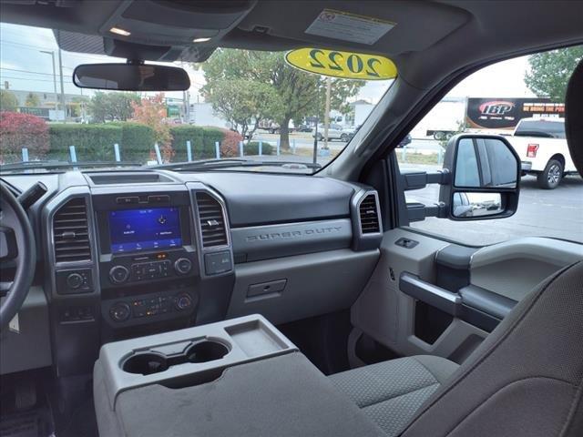 2022 Ford Super Duty F-250 SRW Vehicle Photo in Saint Charles, IL 60174