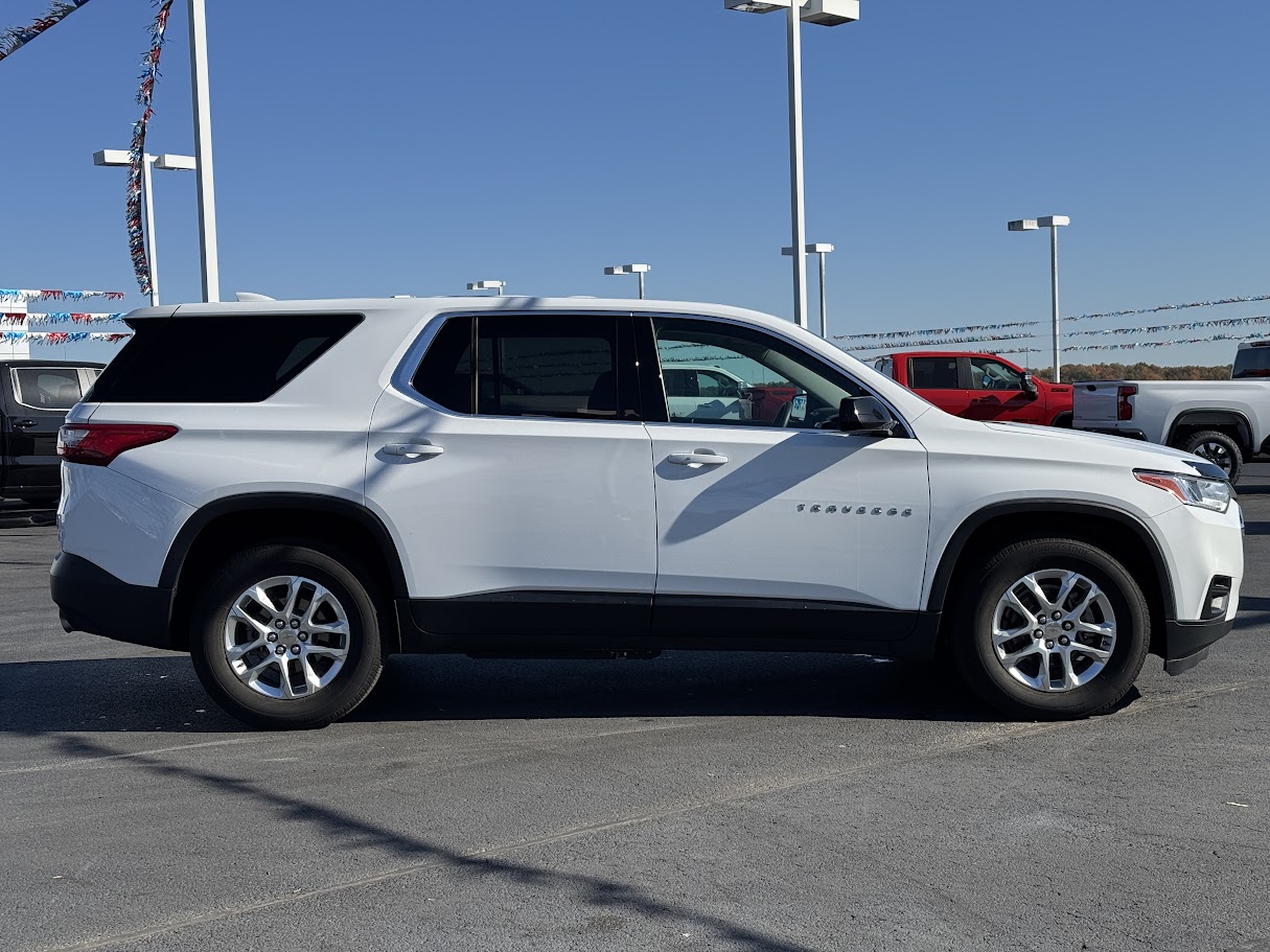 2019 Chevrolet Traverse Vehicle Photo in BOONVILLE, IN 47601-9633