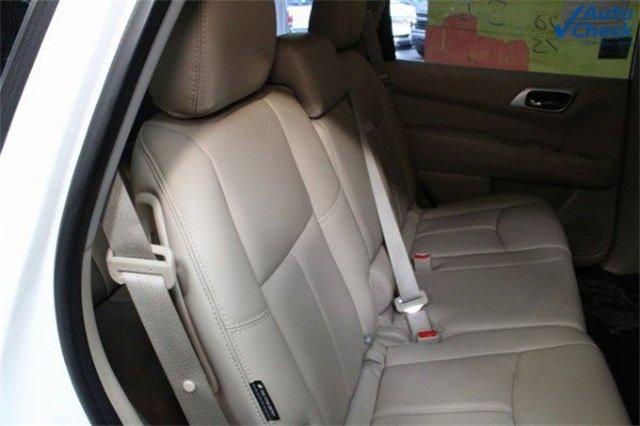 2020 Nissan Pathfinder Vehicle Photo in ST JOHNS, MI 48879-1562