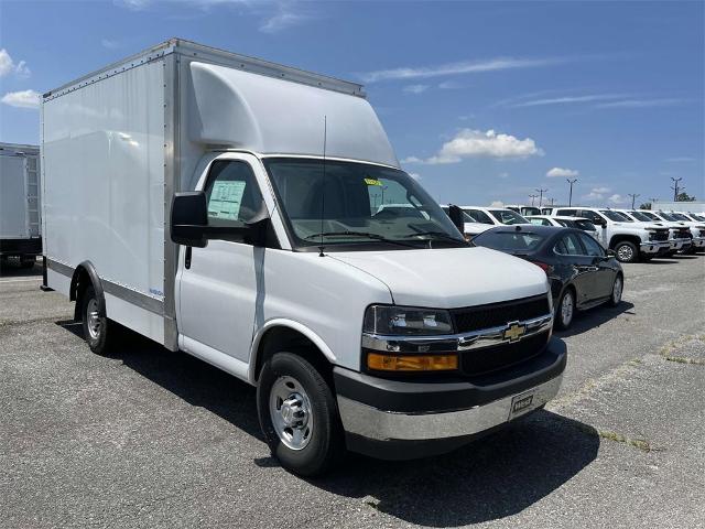 2023 Chevrolet Express Commercial Cutaway Vehicle Photo in ALCOA, TN 37701-3235