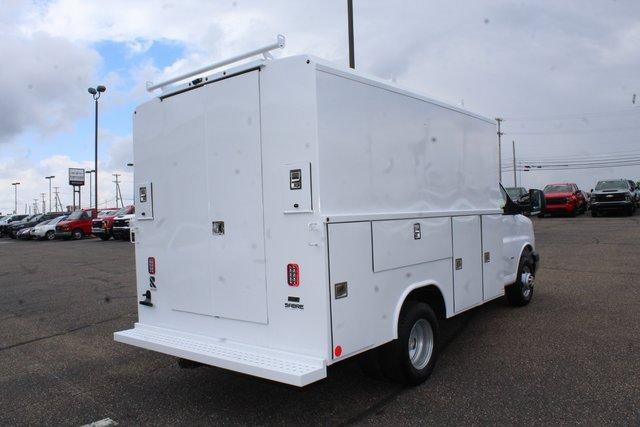 2024 Chevrolet Express Commercial Cutaway Vehicle Photo in SAINT CLAIRSVILLE, OH 43950-8512