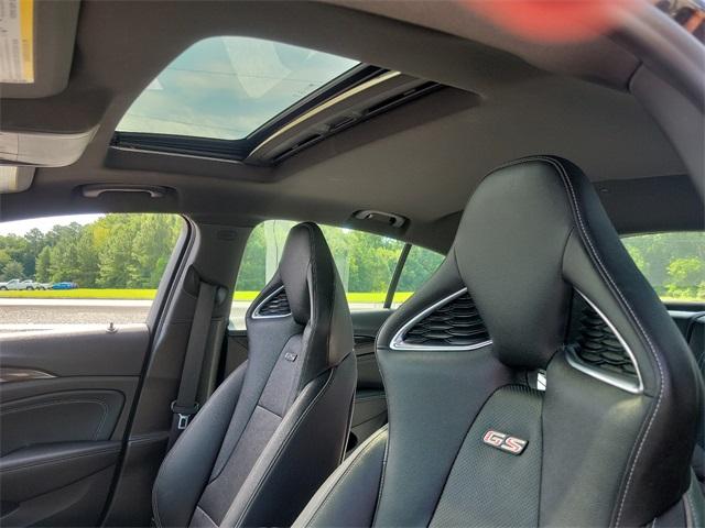 2018 Buick Regal Sportback Vehicle Photo in BERLIN, MD 21811-1121