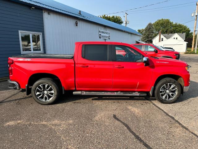 Used 2022 Chevrolet Silverado 1500 LT with VIN 1GCPDKEK0NZ609195 for sale in Colfax, WI