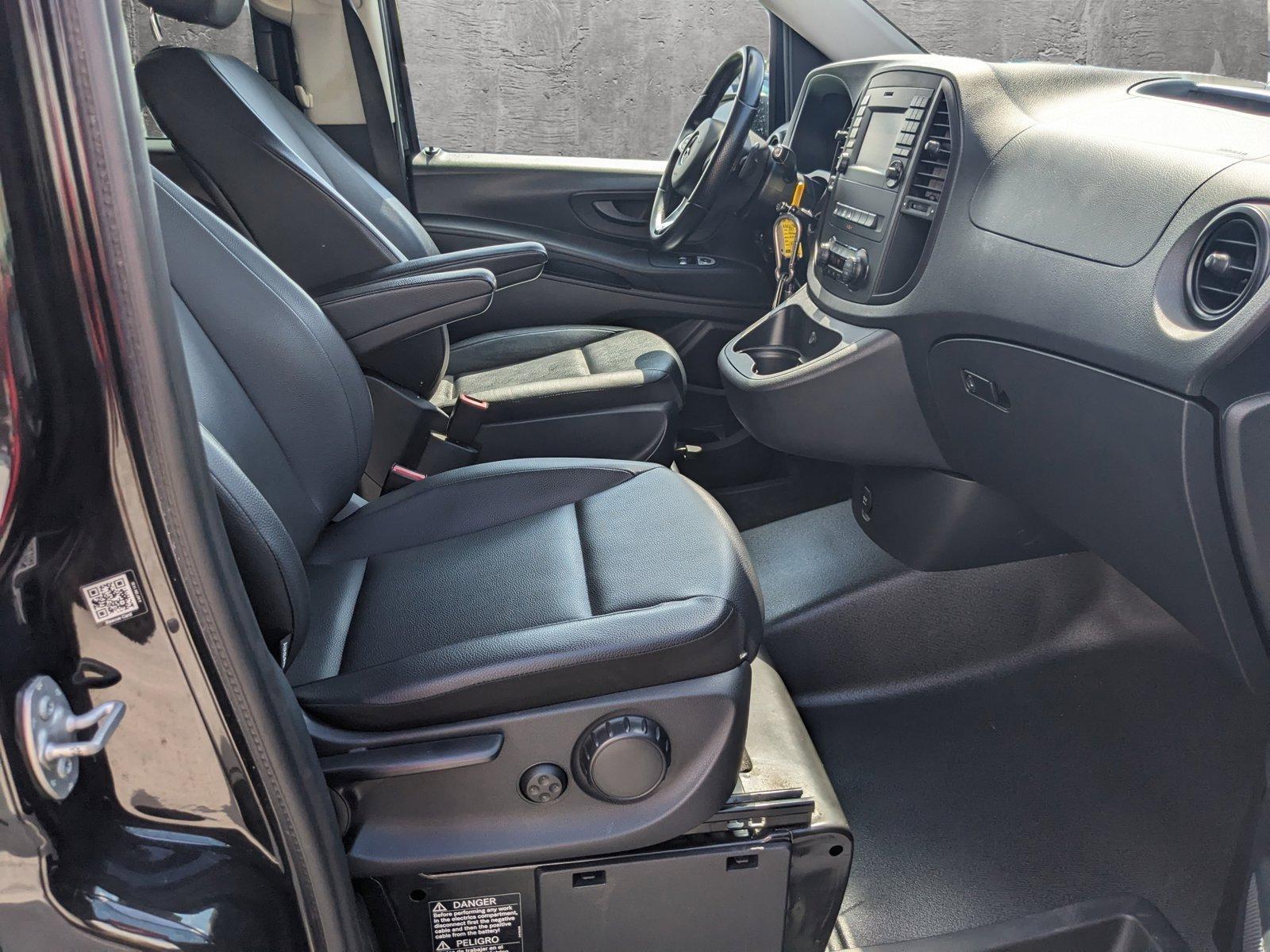 2019 Mercedes-Benz Metris Passenger Van Vehicle Photo in MIAMI, FL 33172-3015