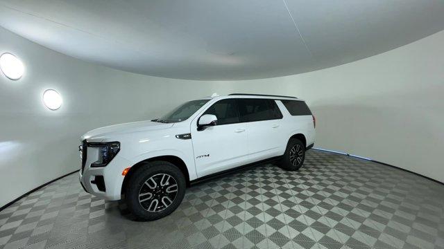 2024 GMC Yukon XL Vehicle Photo in GILBERT, AZ 85297-0402