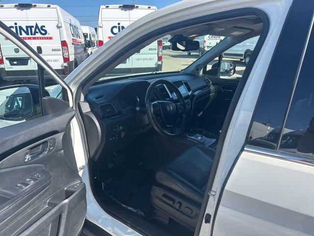 2017 Honda Pilot Vehicle Photo in MEDINA, OH 44256-9631