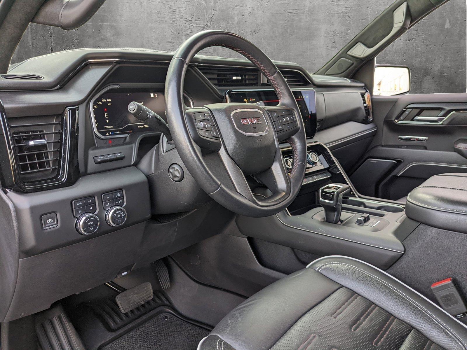 2023 GMC Sierra 1500 Vehicle Photo in VALENCIA, CA 91355-1705