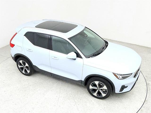 2024 Volvo XC40 Vehicle Photo in Grapevine, TX 76051