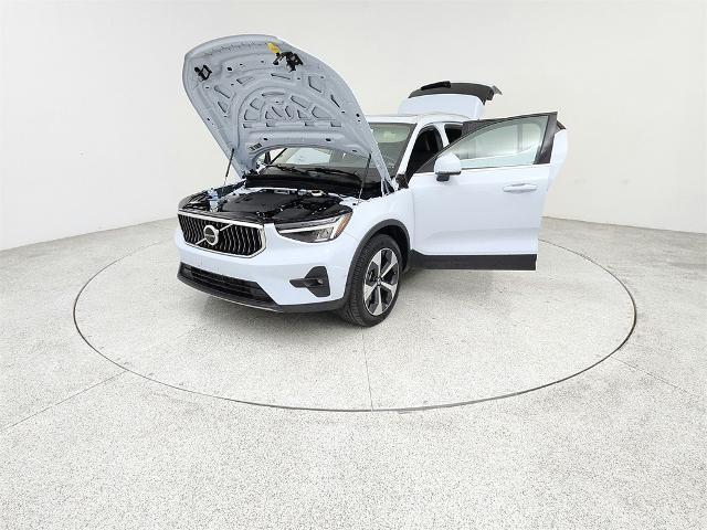 2024 Volvo XC40 Vehicle Photo in Grapevine, TX 76051