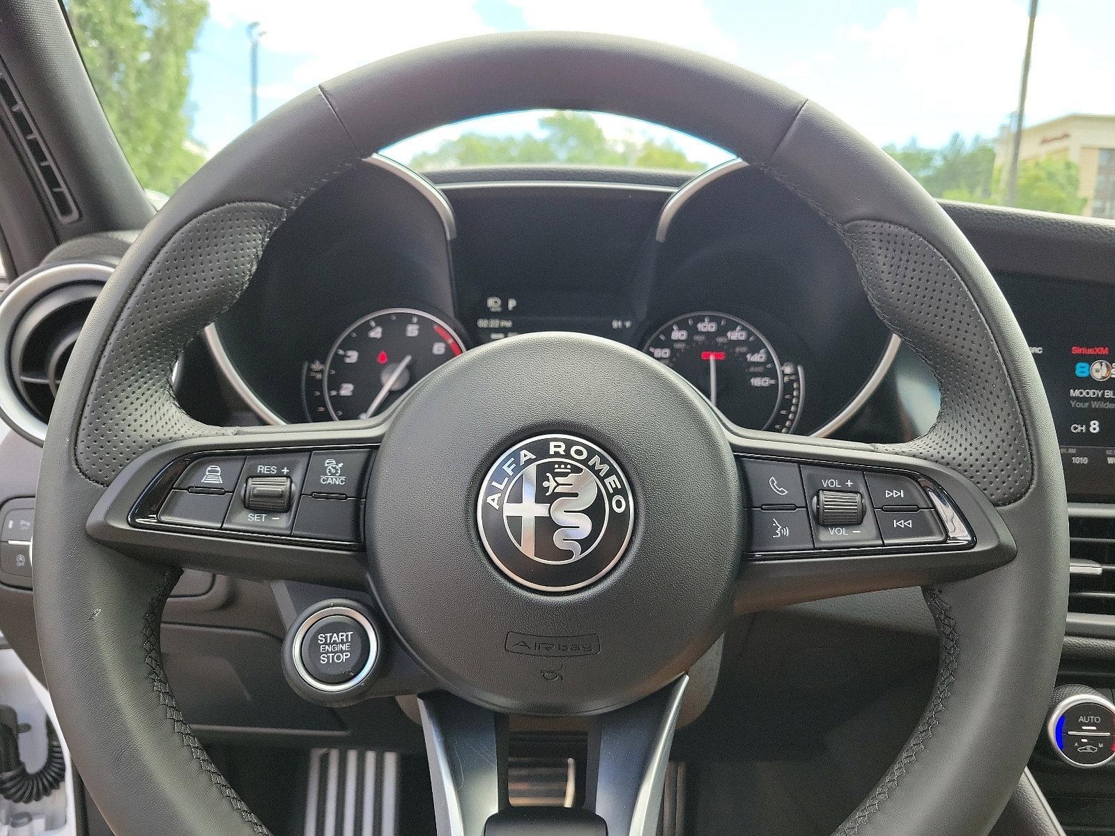 2022 Alfa Romeo Giulia Vehicle Photo in Willow Grove, PA 19090