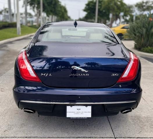 2017 Jaguar XJ Vehicle Photo in DELRAY BEACH, FL 33483-3294