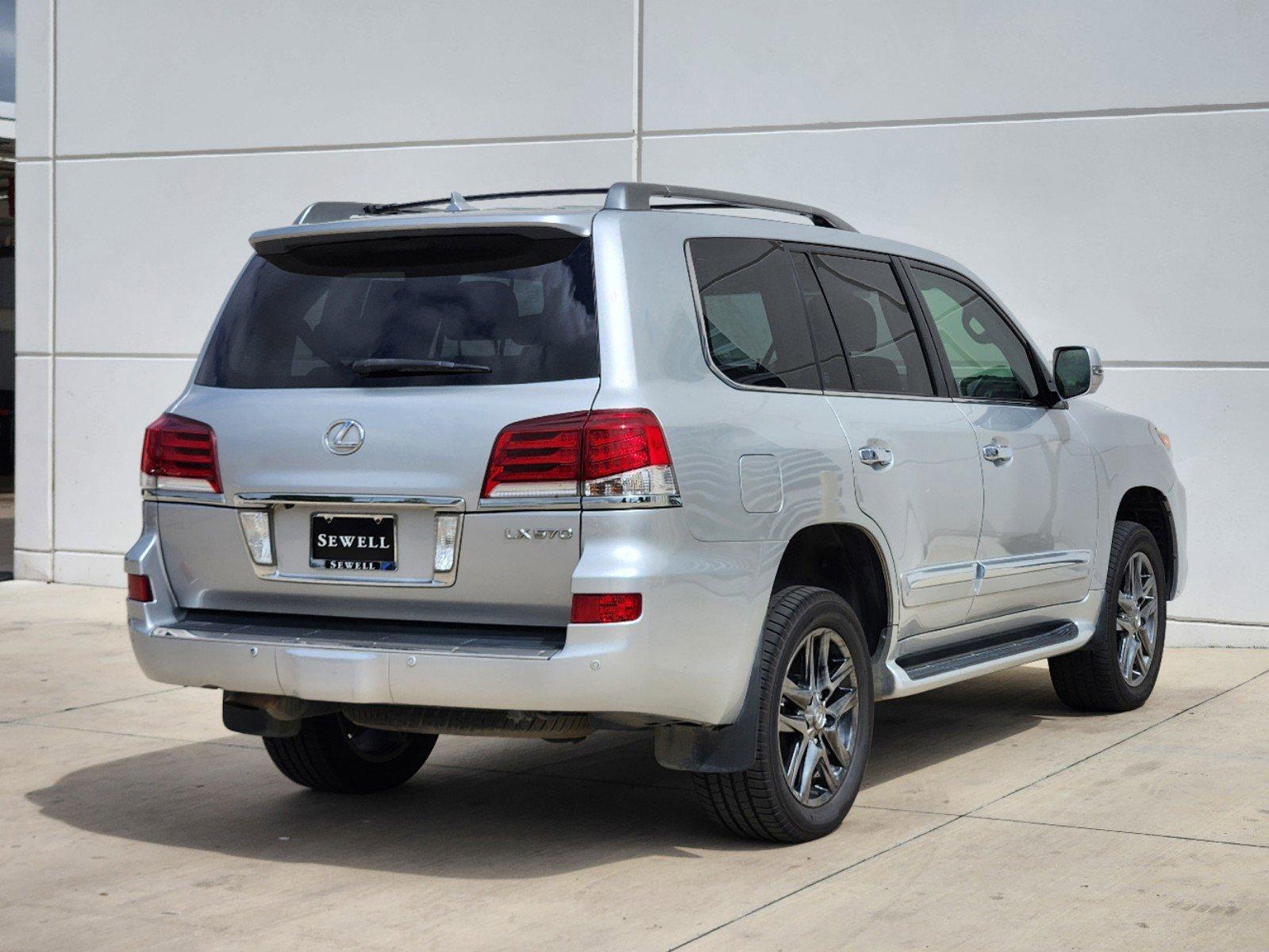 2015 Lexus LX 570 Vehicle Photo in PLANO, TX 75024