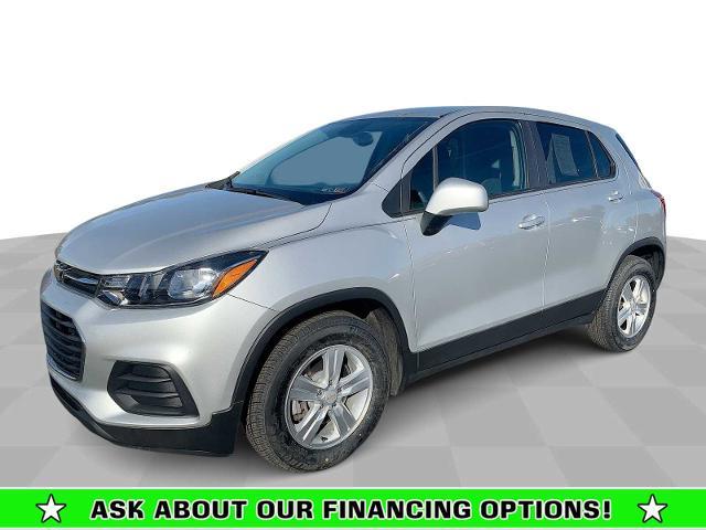 2024 Chevrolet Trax Vehicle Photo in MOON TOWNSHIP, PA 15108-2571