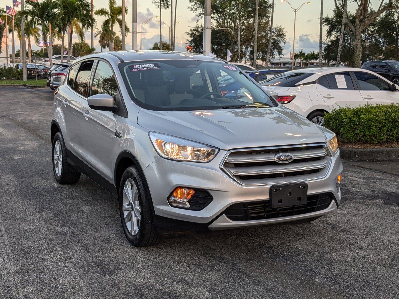 2019 Ford Escape Vehicle Photo in Miami, FL 33015